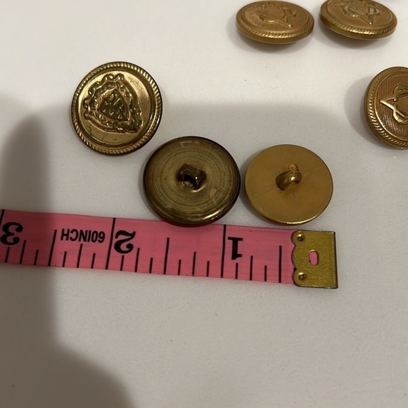 Vintage Crest metal Buttons, 6+2, gold tone - Picture 6 of 6